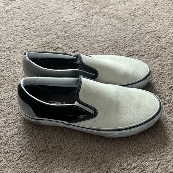gray vans - Picture 1 of 6